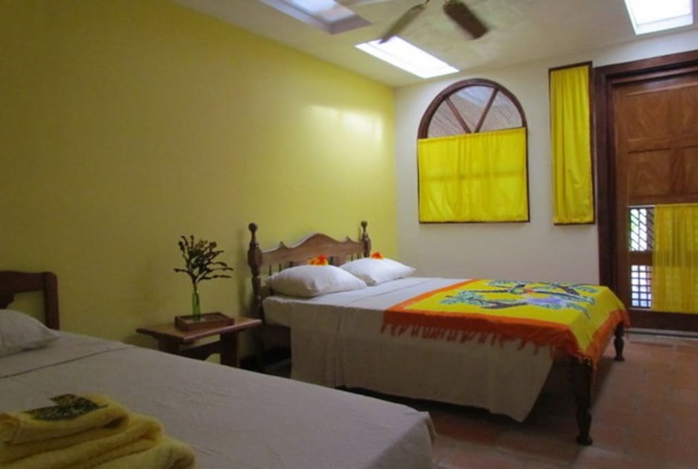 Room: Colibri