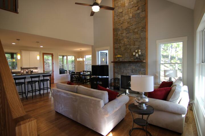 The Snookmore ~ Front Porch Views w/ Hot Tub gallery image 3