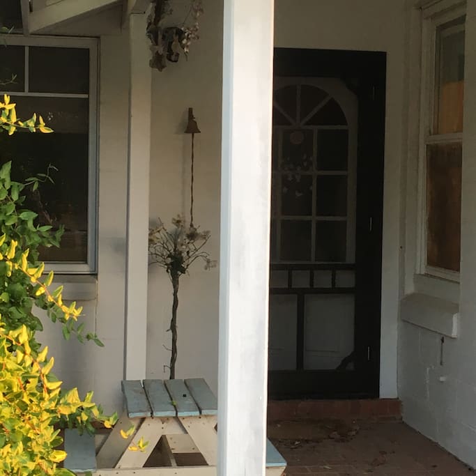 Welcoming semi rural retreat.