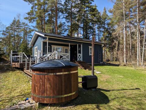 Cozy cottage on a lot