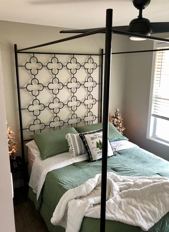 Sleep cuddled up on this Nectar full sized bed in the main bedroom.