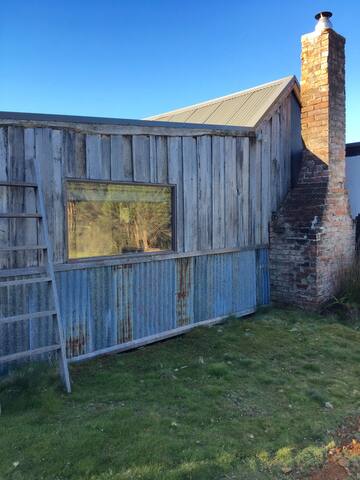 Cradle Mountain House, restored house on 100 acres gallery image 2