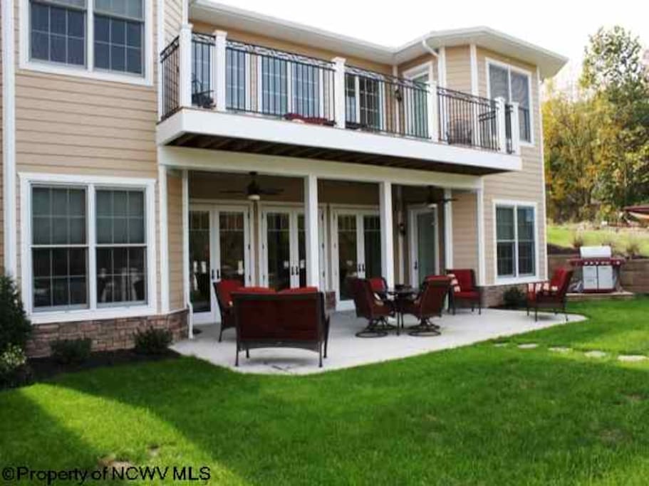 Outdoor Balcony/Patio