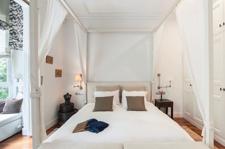 Habitación con baño en suite
Cama doble de 180cm x 200cm