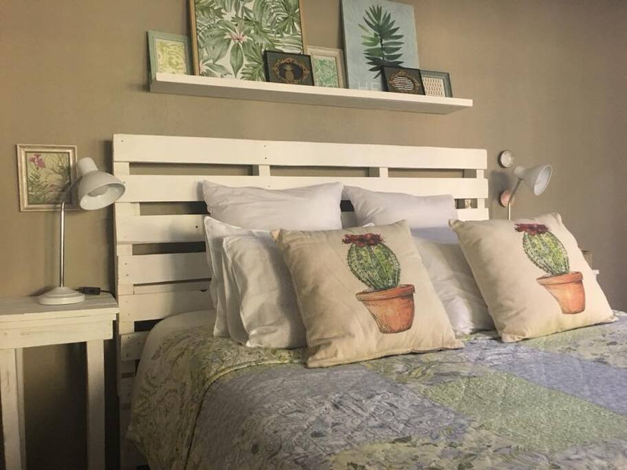 Queen bed