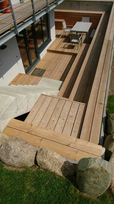 Eingangsbereich mit Südterrasse