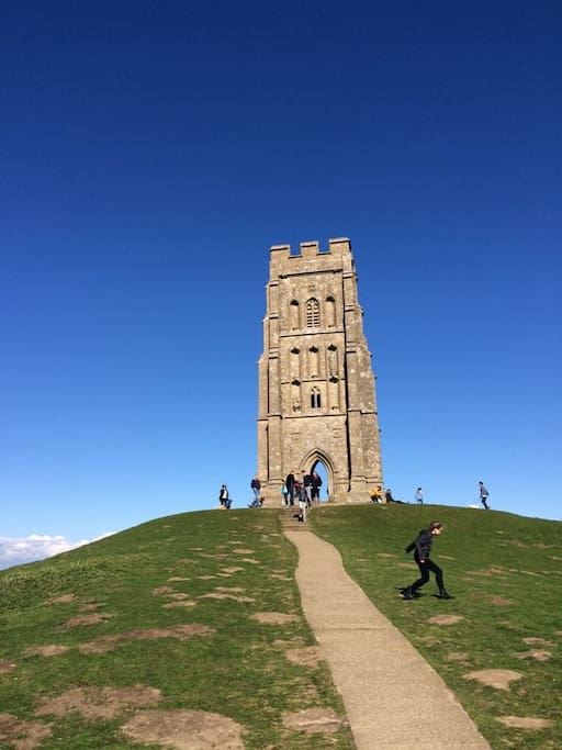 Glastonbury Tor within easy walking distance