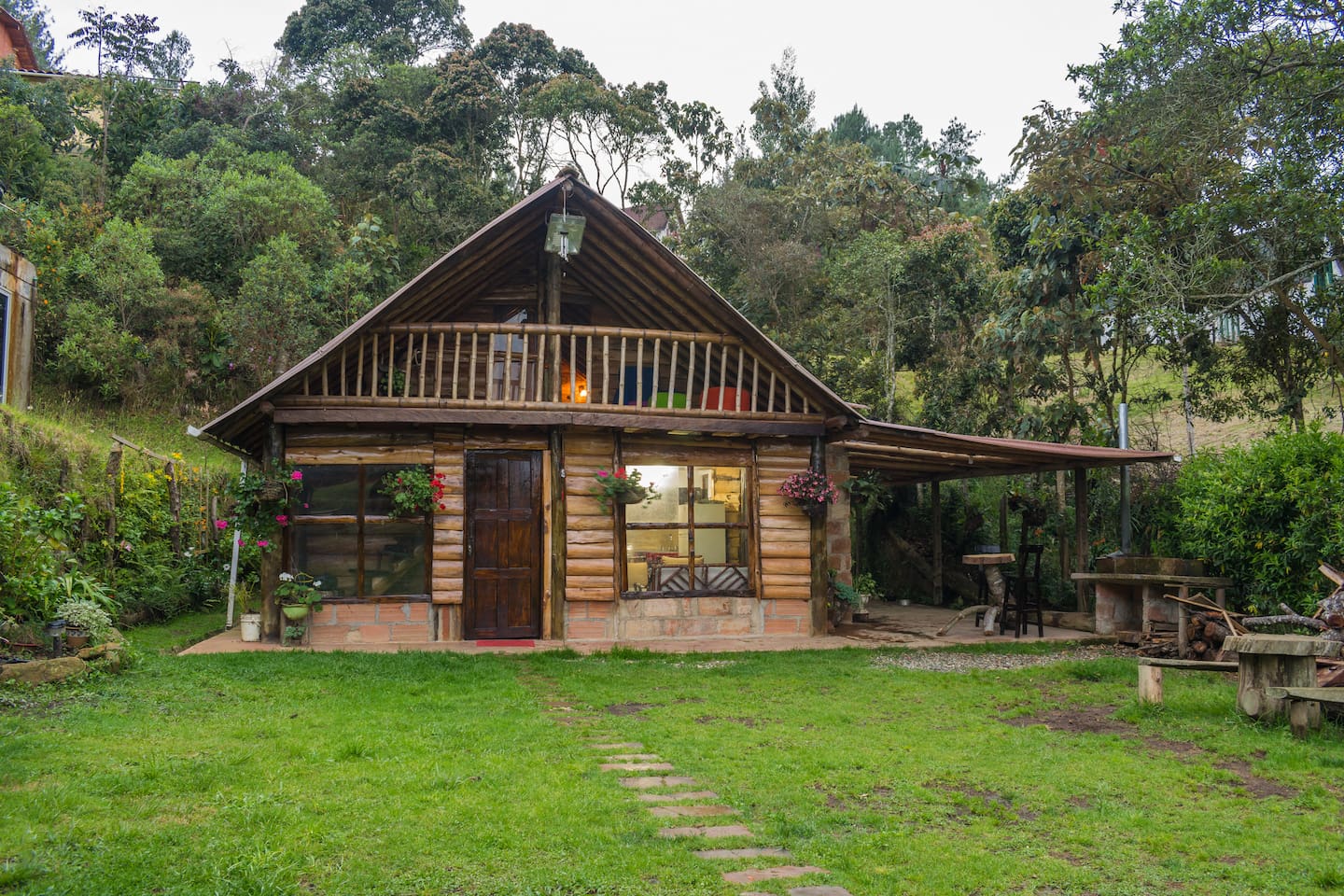 Cabaña en el bosque, Santa Elena Medellin Cabins for Rent in Medellín, Antioquia, Colombia