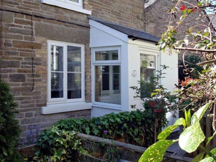 Poet's Cottage with Garden, Courtyard and Parking