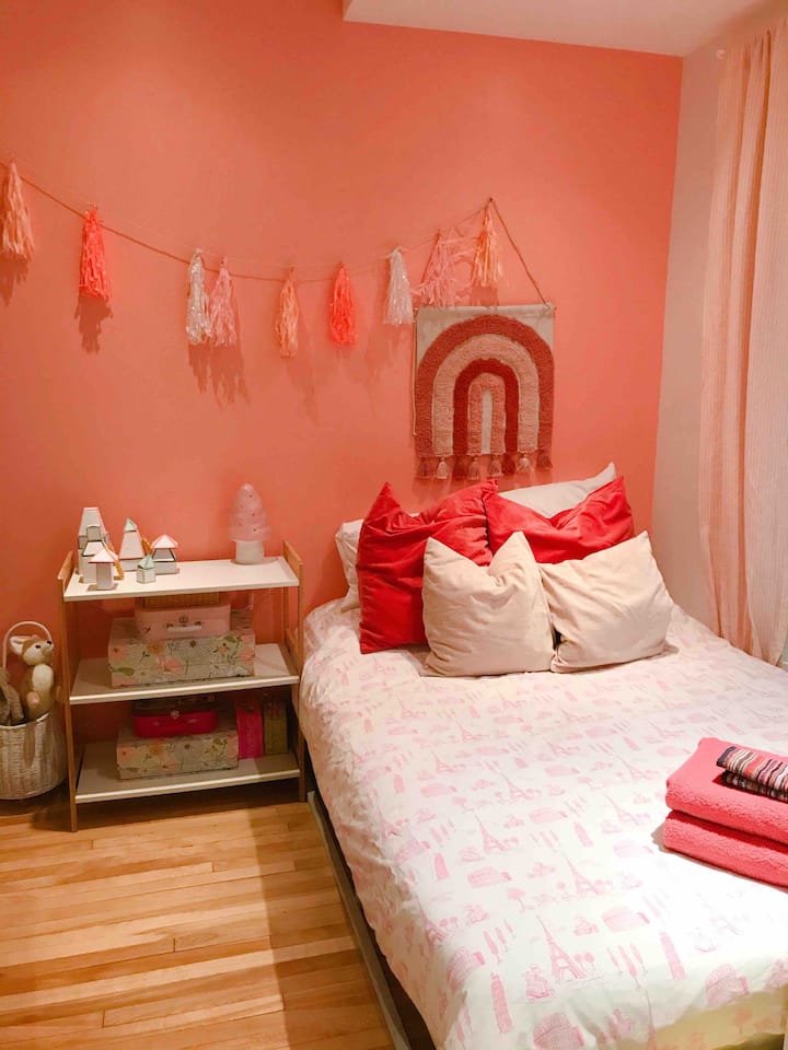 4e chambre- oplyst dobbeltseng