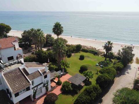 Villa Nettuno- Beachfront -Perla Marina -Pula
