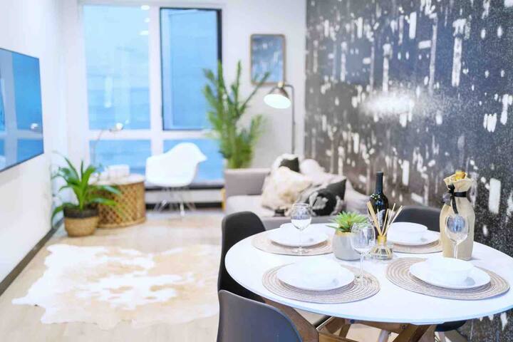 Duplex 4 BR With Rooftop views of Space Needle gallery image 5