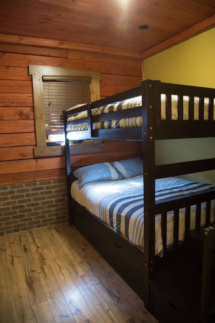 เตียงควีนไซส์หลังที่สอง