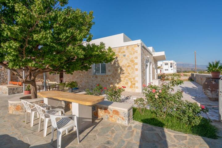 Villa Elia – With Private Pool Near the Beach gallery image 5