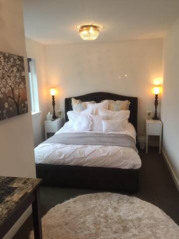 One of a Kind Queen Anne Home gallery image 4