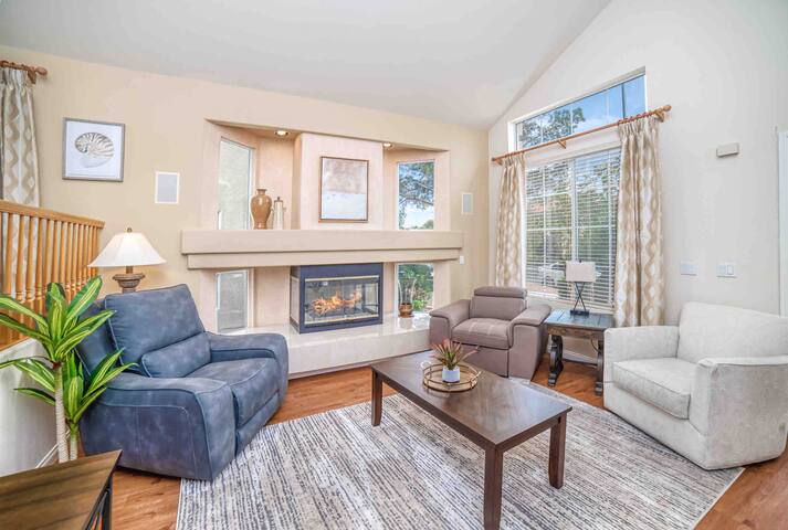 Clean, spacious 4 bedroom home in great location! gallery image 3