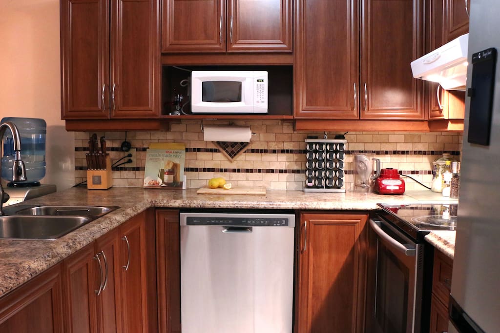 Fully equipped kitchen.