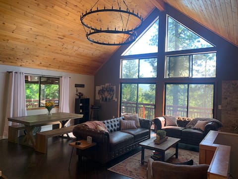Treehouse! Views! Fire Pit! Hot Tub! K9OK! GameRM