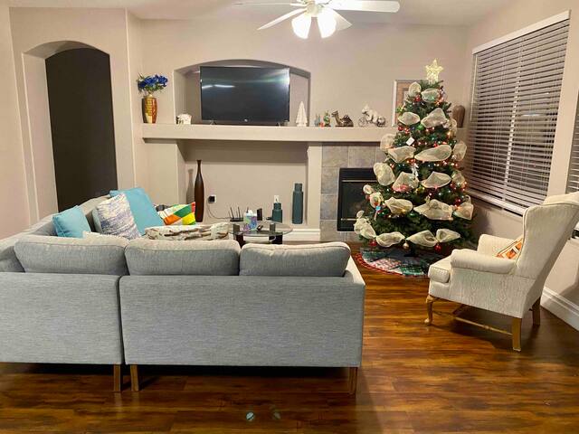 Spacious Retreat with Pool near RedRock Canyon gallery image 3