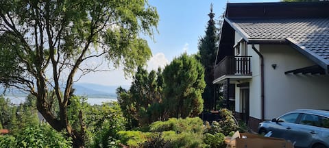 Incredible Lake Views by National Park sleeps 12