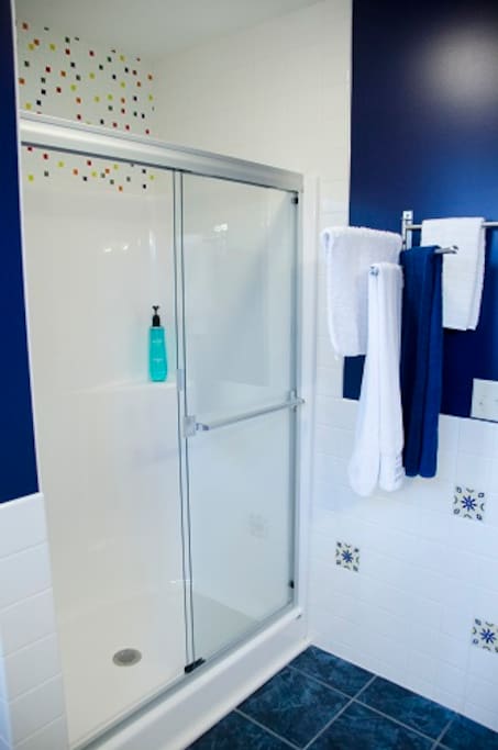 Clean Bright Shower
