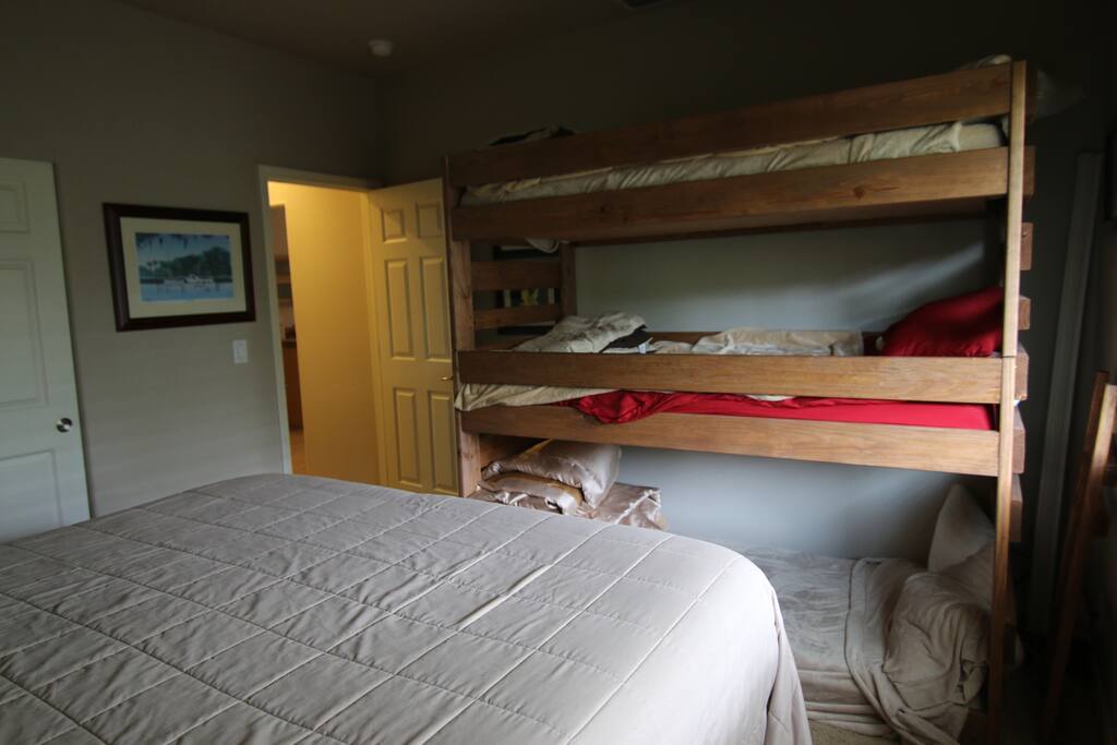 Triple bunk beds