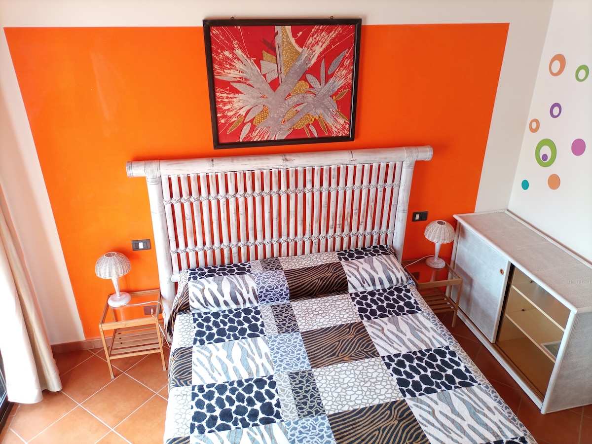 Dormitorio con vistas al mar/ piscina 