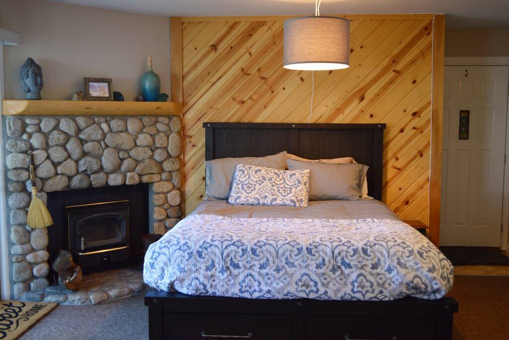 Comfy Queen sized Bed