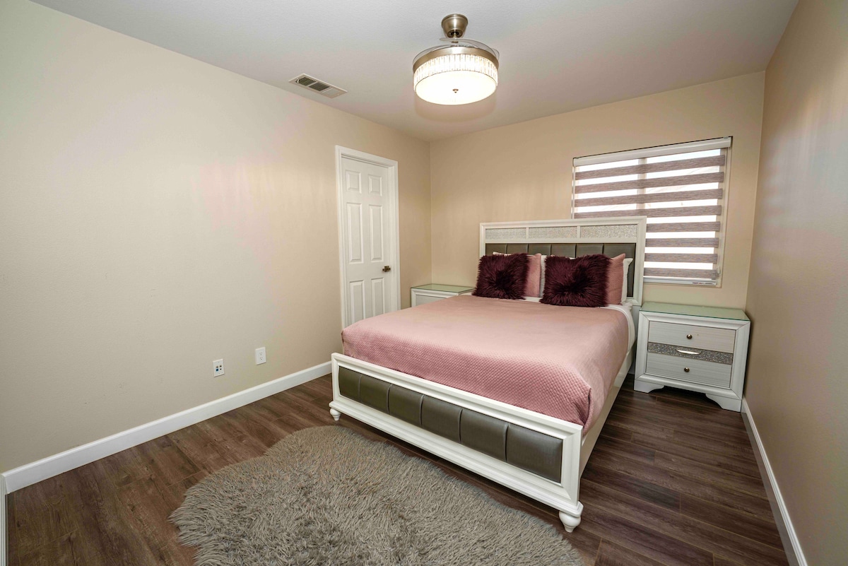 Krevat dopio "Queen" në katin 