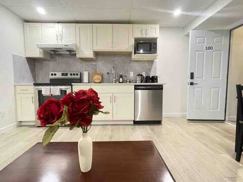 Merritt Crown Hill - AC Units 100+200 Sleep 8