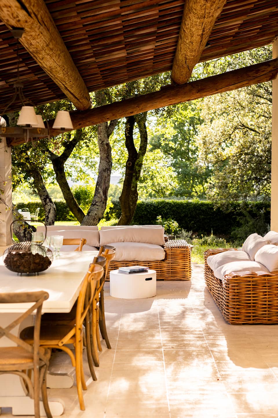 Villa Les Capitaines, below Gordes, Gordes, Provence, France, photo 8 of 10