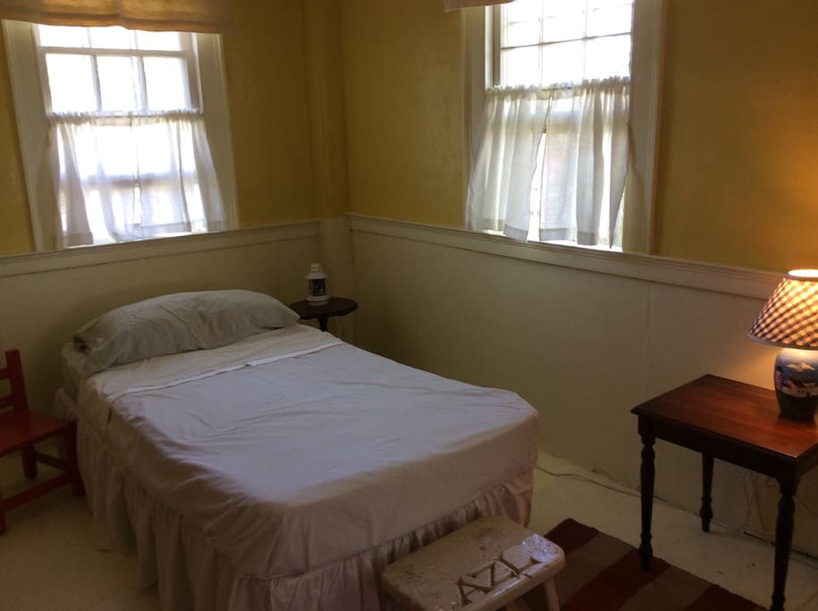 Twin bed