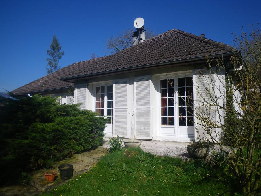 Vue de la maison, côté sud