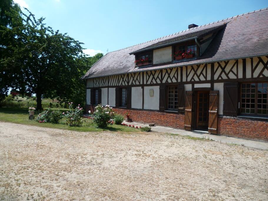 La maison et la cour