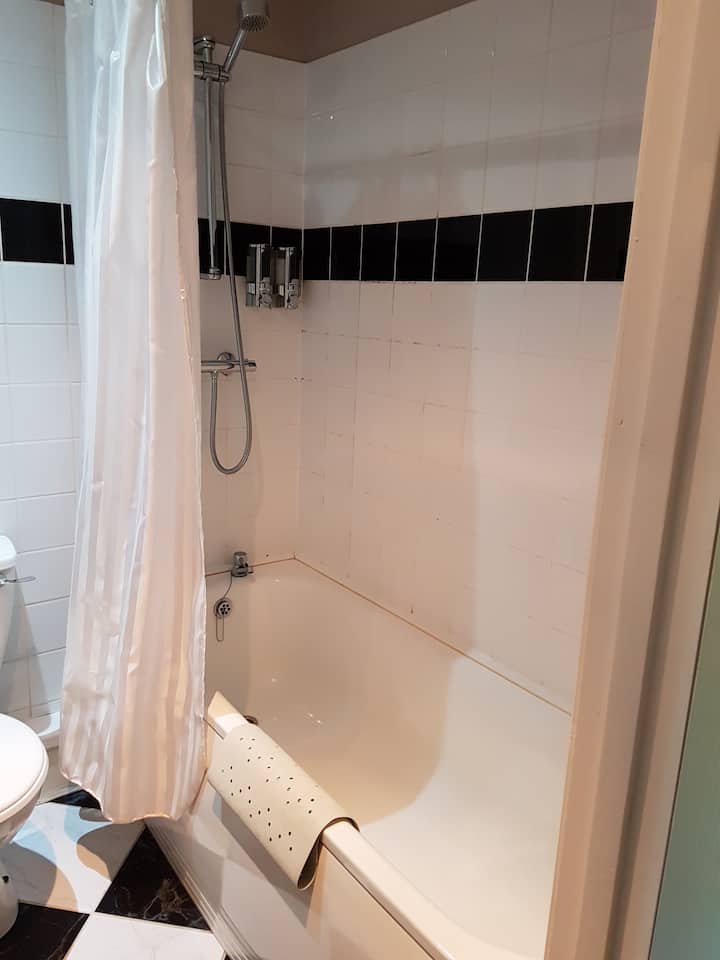 Chase Hotel - Twin Room Ensuite - Saint Bees