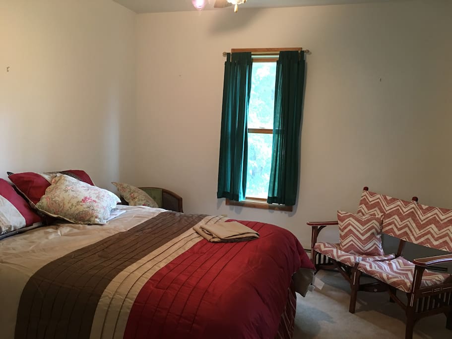 Bedroom north