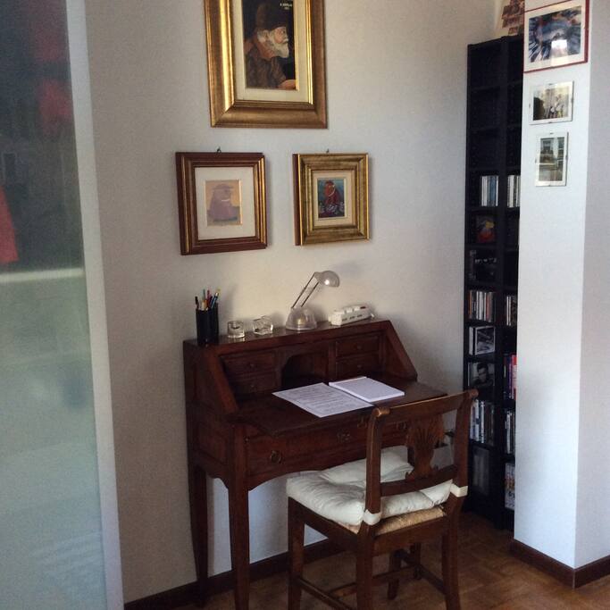 Scrittoio stanza #2