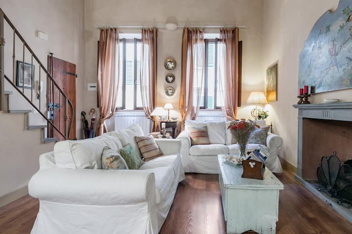 Allegri Loft - Charme Classico & Relax a Santa Croce - Condomini in affitto  a Firenze, Toscana, Italia - Airbnb