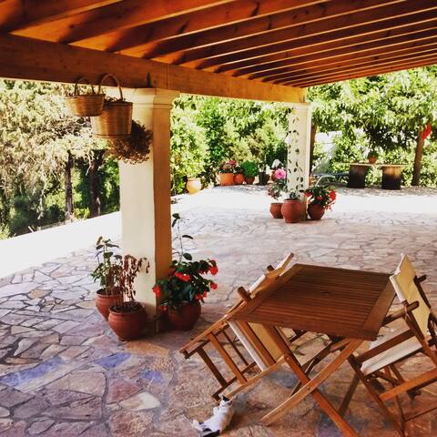 Beautiful Cottage in the pinewoods of Kompitsi