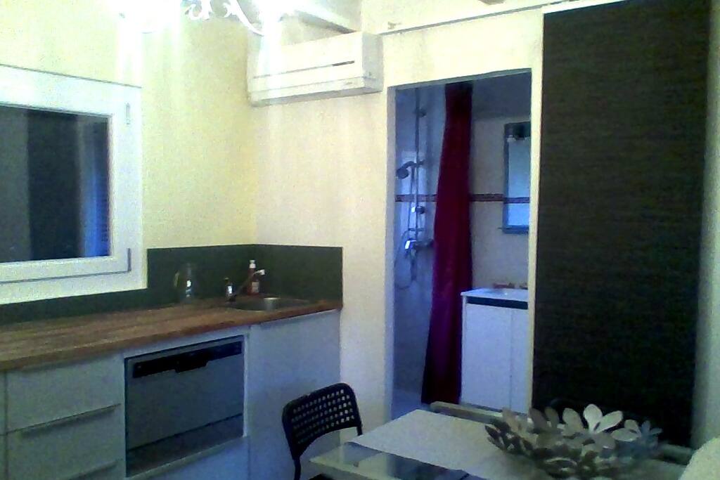CUISINE ET OUVERTURE SALLE D'EAU