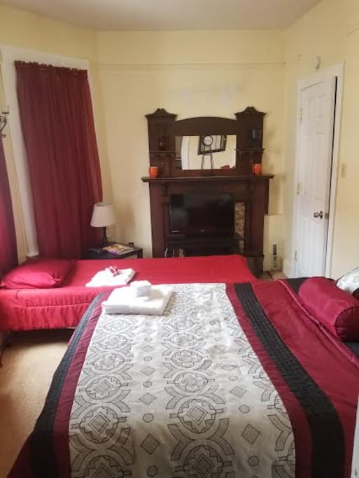 a cot can be added to sleep another person