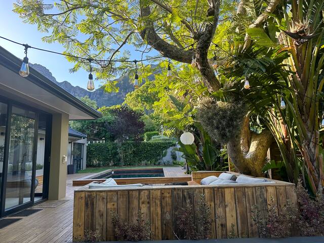 Modern family home with pool & mountain views gallery image 4