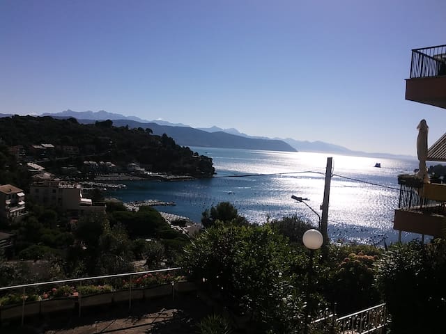 Stunning sea view apartment in Portovenere
