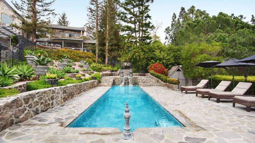 Stone Manor gallery image 2