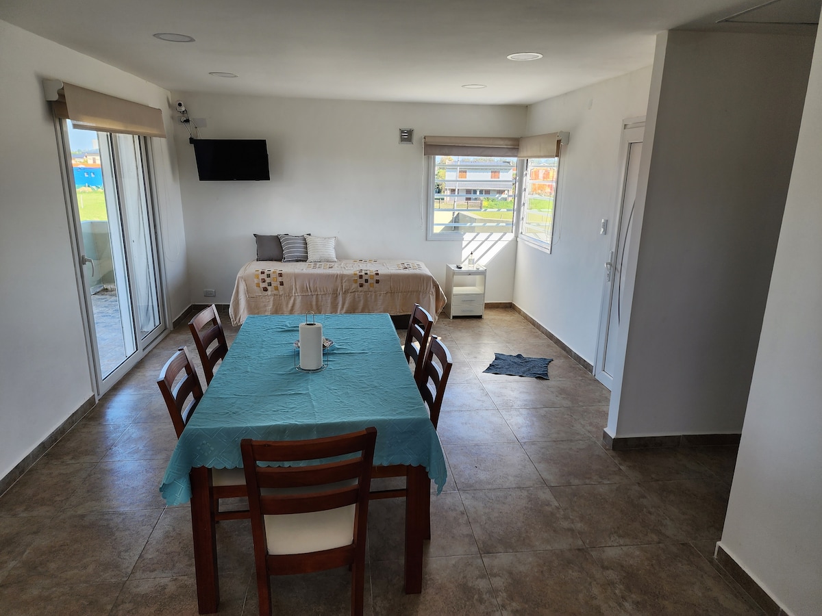 Top Airbnb: Beautiful apartment on the top floor 3 blocks from the sea a Partido De Mar Chiquita