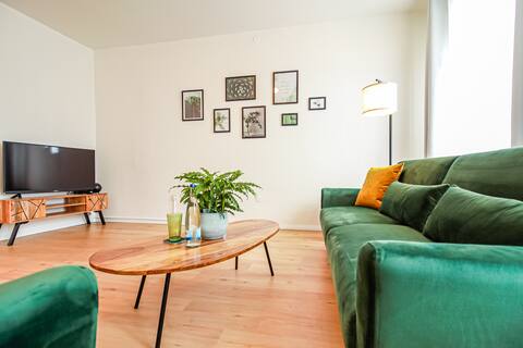 Löwe Apartments – Near Rhine, Parking & Smart TV