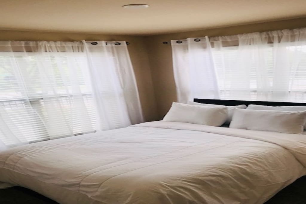 Beautiful ALL White Room