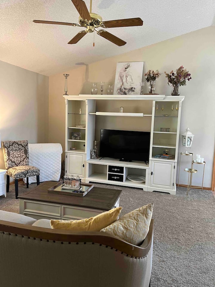 მისაღები ოთახი 1