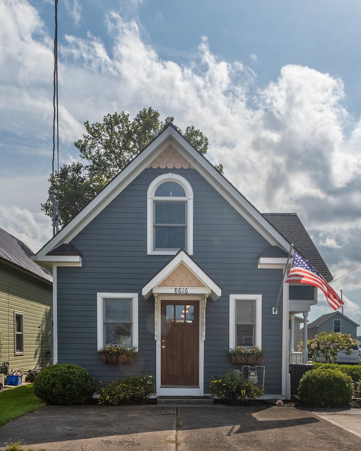 Jameson Bay Inn on Sodus Bay (Waterfront) Cottages for Rent in Sodus