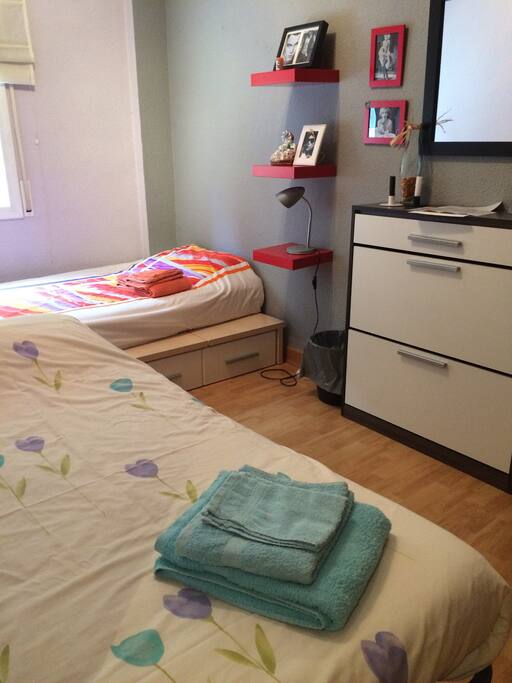 Room 1 for 2 people/separated beds